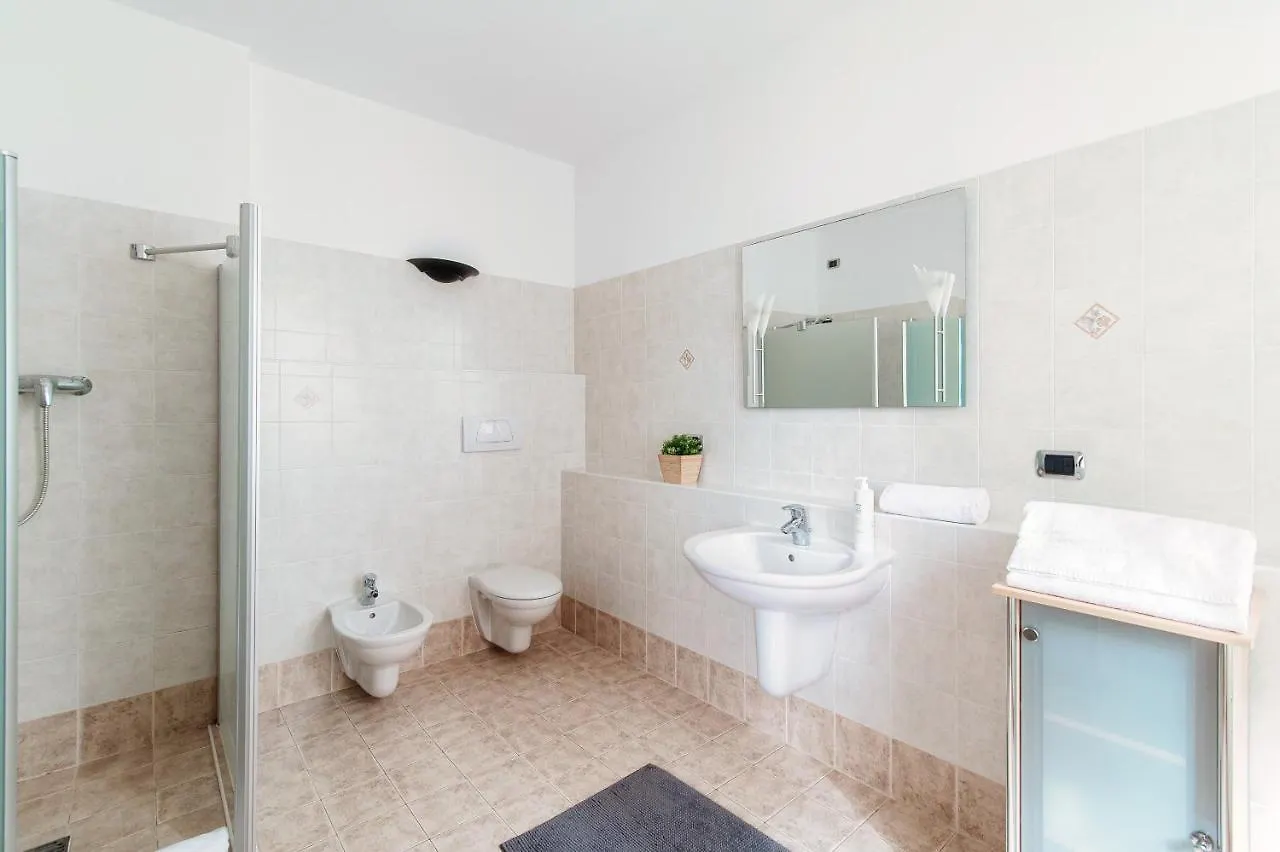 Apartment Villa Degli Angeli - By Myhomeincomo Lenno